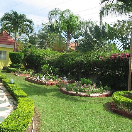 Villa Sonate ランアウェイ・ベイ エクステリア 写真