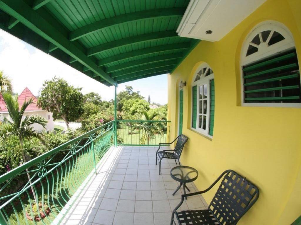 Villa Sonate ランアウェイ・ベイ エクステリア 写真